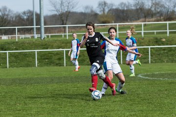 Bild 328 - wBJ SV Henstedt Ulzburg - TSV Sch�nberg : Ergebnis: 5:2